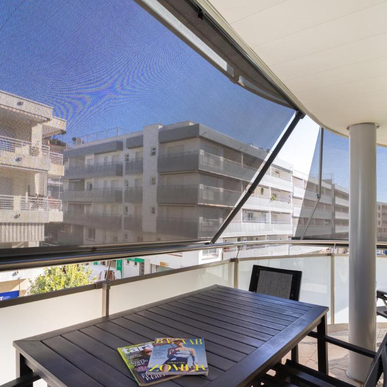 Lets Holidays NICE APARTMENT NEAR BEACH TOSSA - Apartamento de 3 dormitorios - 32