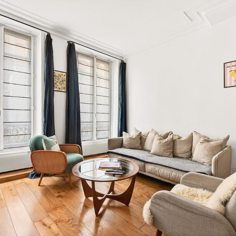 Lovely 2BR flat 10 min to Montmartre & Pigalle - Apartamento de 2 dormitorios - 1