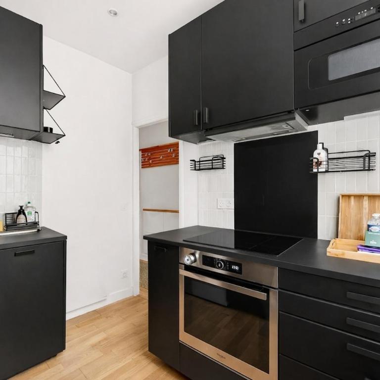 Lovely 2BR flat 10 min to Montmartre & Pigalle - Apartamento de 2 dormitorios - 8