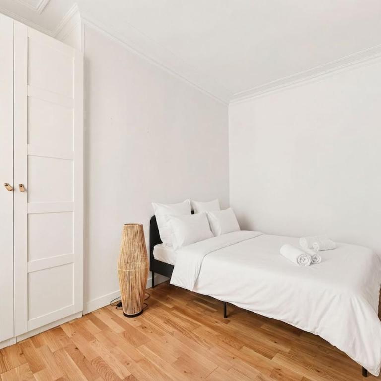 Lovely 2BR flat 10 min to Montmartre & Pigalle - Apartamento de 2 dormitorios - 7