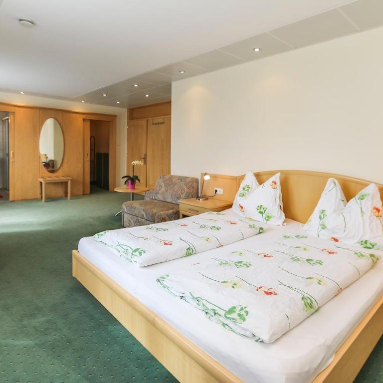 Alpenhotel Tauernstüberl - Vierbettzimmer - 5