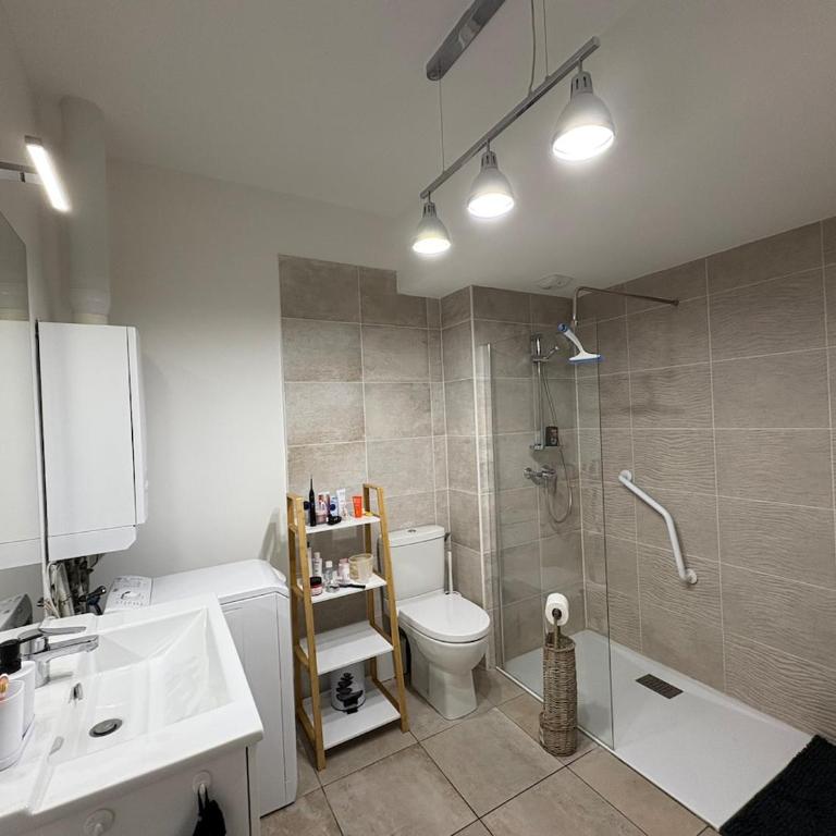 T2 Du Parc - One-Bedroom Apartment - 6