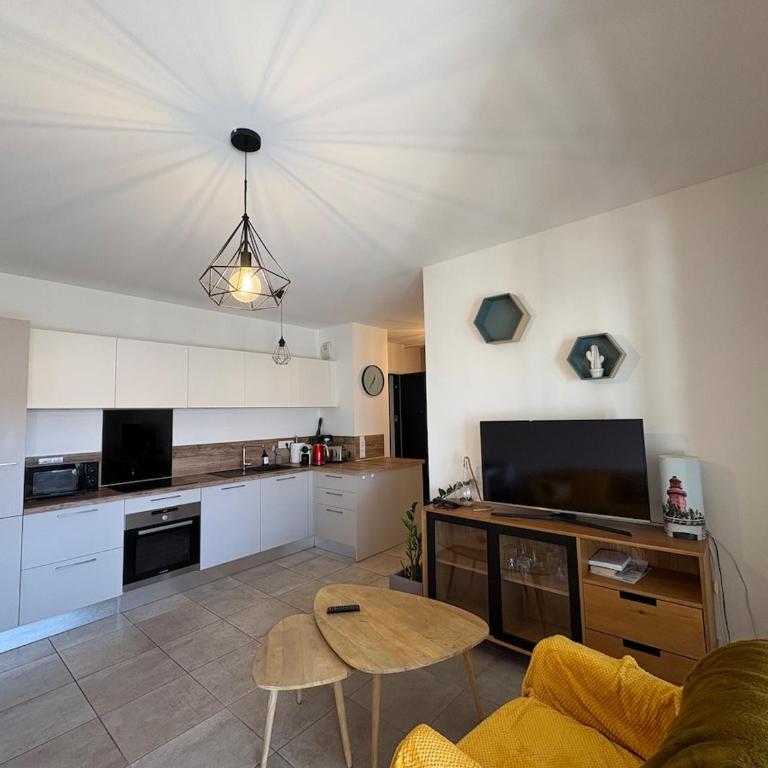 T2 Du Parc - One-Bedroom Apartment - 2