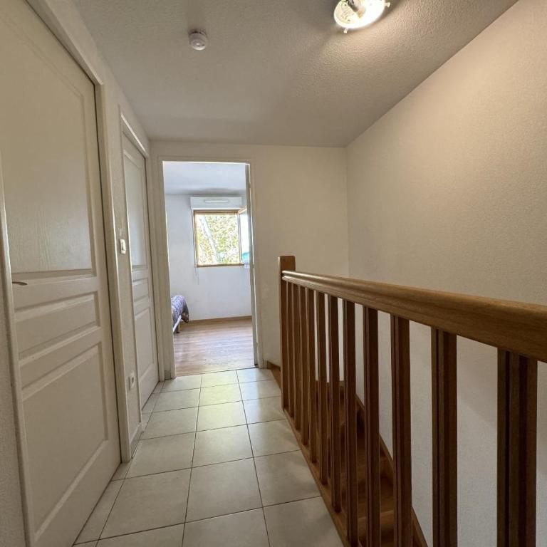 Résidence avec piscine chauffée aux Baumettes - Appartement 2 Chambres - 12