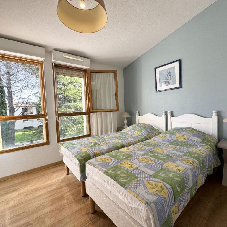 Résidence avec piscine chauffée aux Baumettes - Appartement 2 Chambres - 8