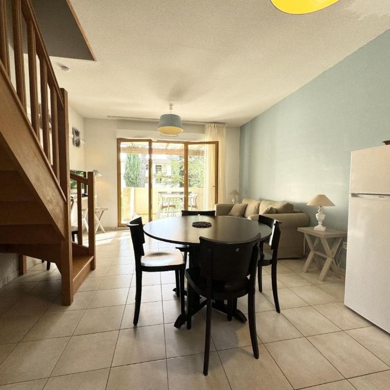 Résidence avec piscine chauffée aux Baumettes - Appartement 2 Chambres - 18