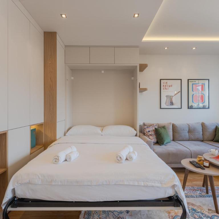 Design Studio with a view in the center - One-Bedroom Apartment - 22