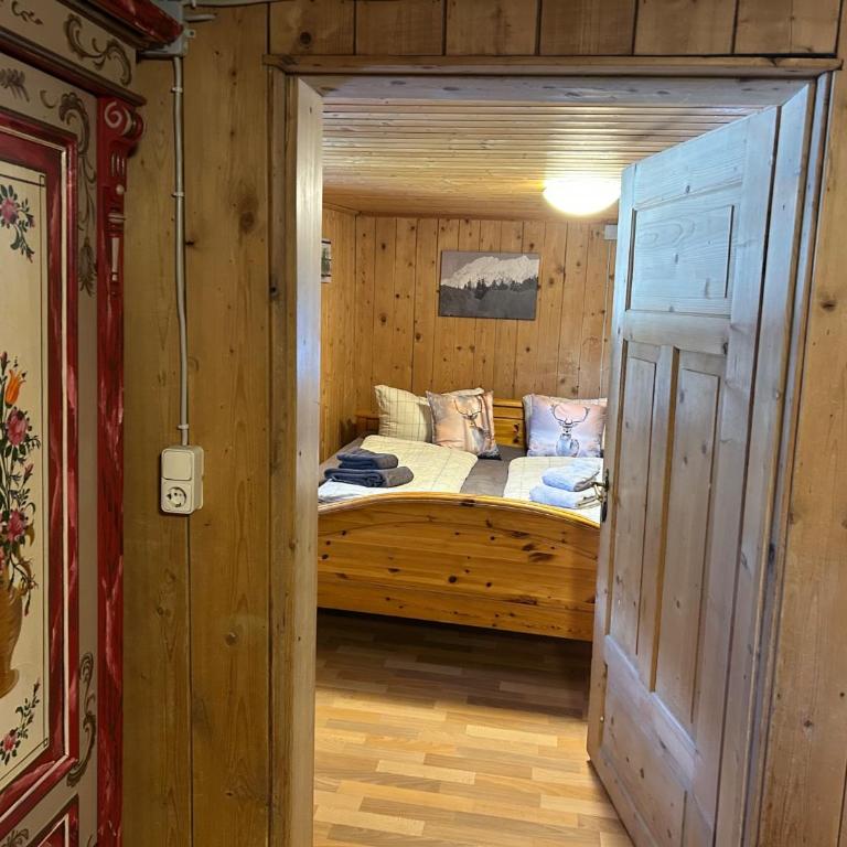 Wellnesshütte Allgäu Oberstdorf - Whirlpool & Alleinlage - Chalet mit 3 Schlafzimmern - 16