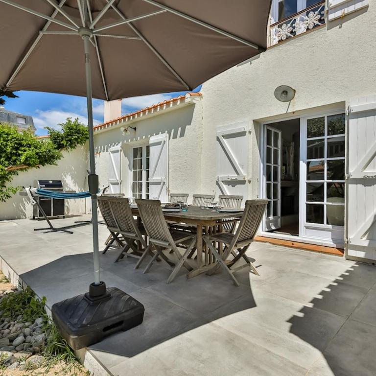 Grande maison de famille avec piscine proche plage - Villa - 16