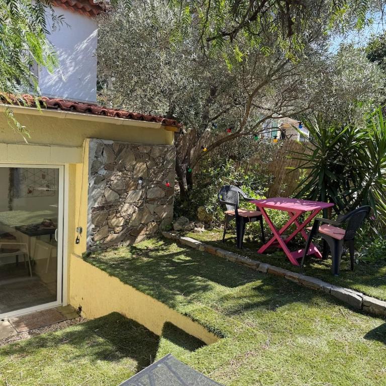 Duplex romantique avec beau jardin plage à pieds - Appartamento con 1 Camera da Letto e con Giardino - 18