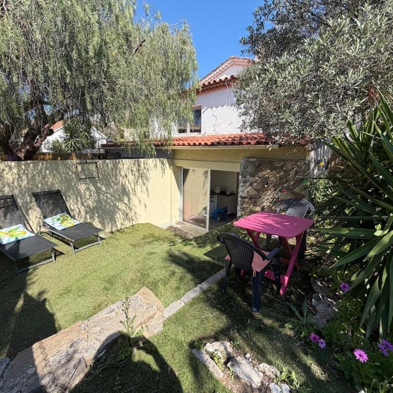 Duplex romantique avec beau jardin plage à pieds - Appartamento con 1 Camera da Letto e con Giardino - 32