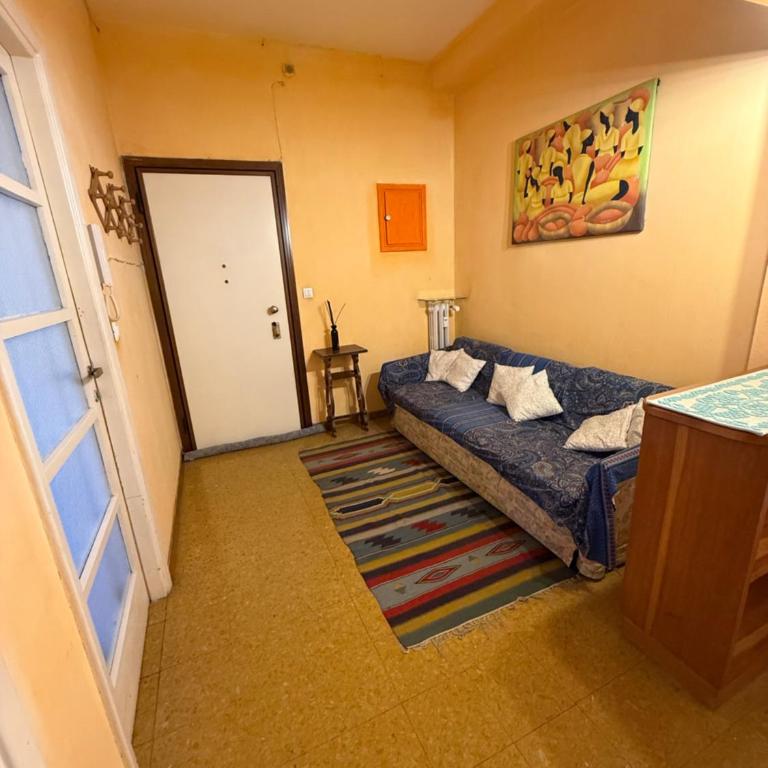 Cozy Private Room wt Balcony in Città Studi - King Room with Balcony - 4
