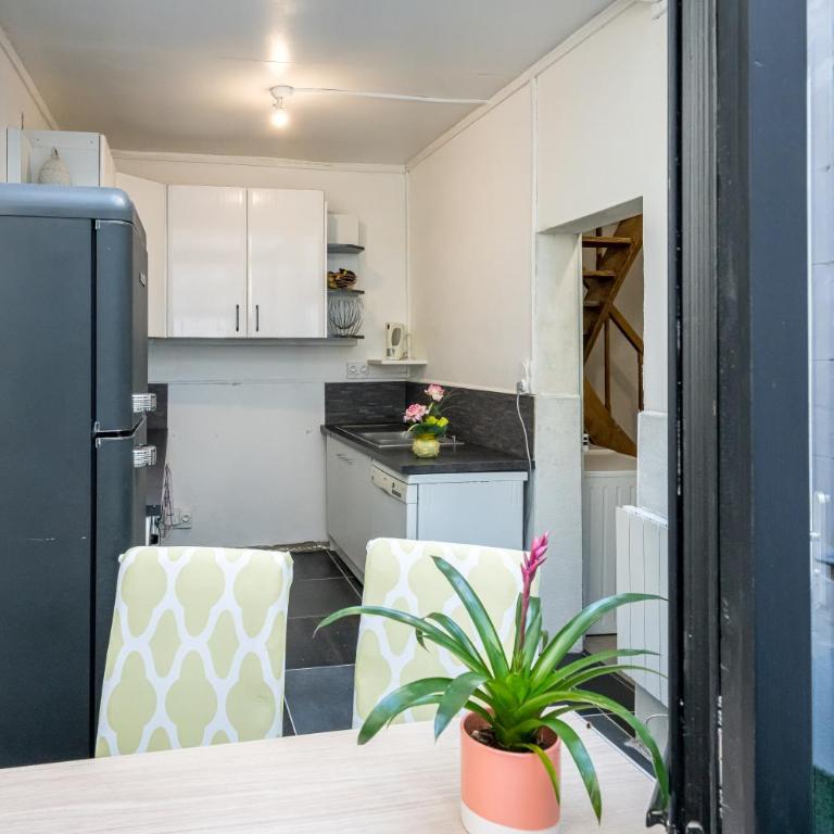 Maison au cœur de Saumur Cour privée Parking gratuit Wi-Fi - Appartement 2 Chambres - 10