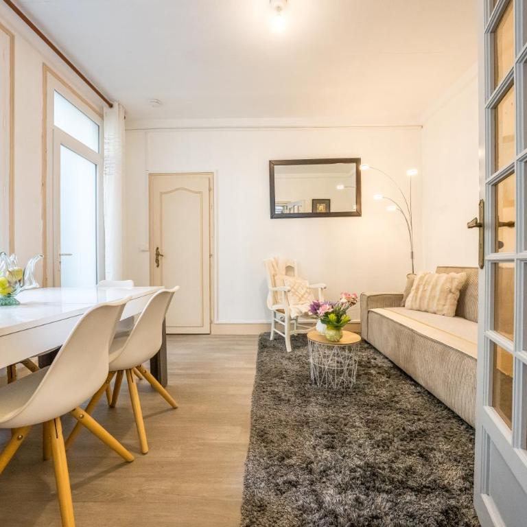 Maison au cœur de Saumur Cour privée Parking gratuit Wi-Fi - Appartement 2 Chambres - 6