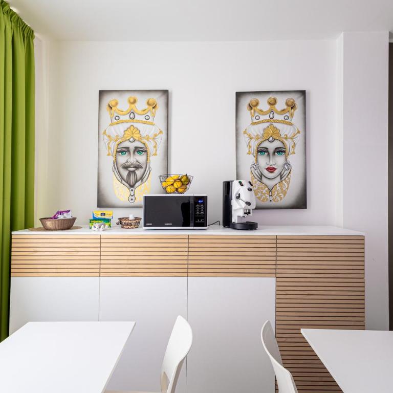 Regina Rooms - Triple Room with Balcony - 5