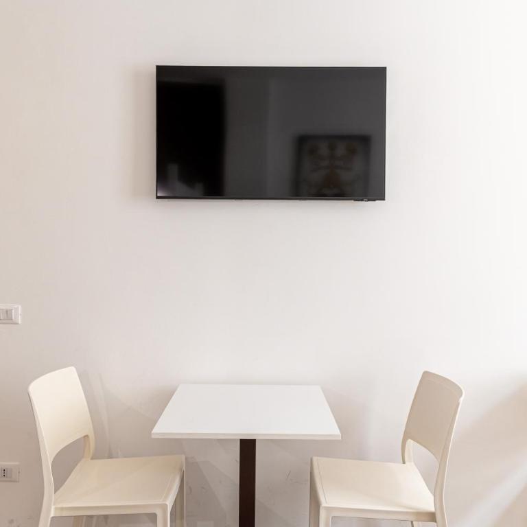 Regina Rooms - Triple Room with Balcony - 7