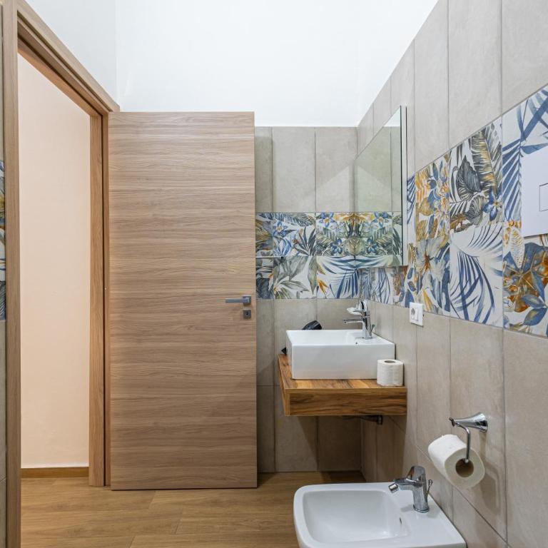 Regina Rooms - Triple Room with Balcony - 33