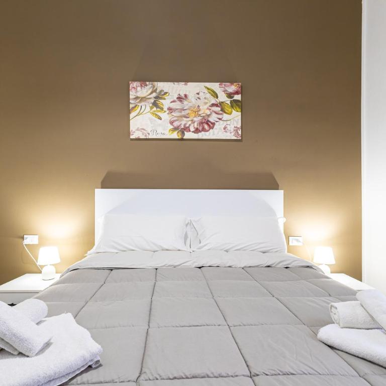 Regina Rooms - Double Room with Balcony - 12