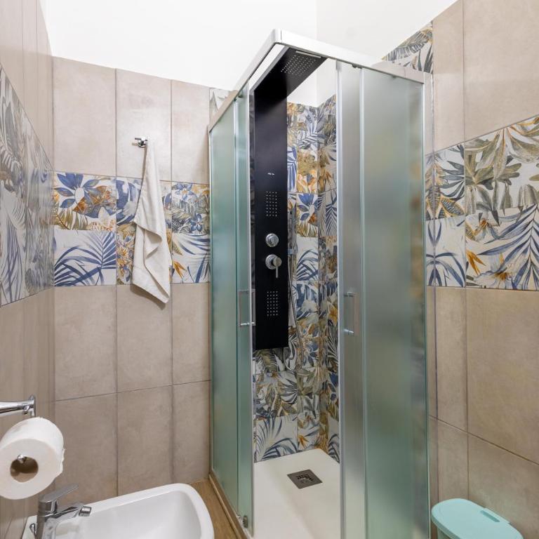 Regina Rooms - Double Room with Balcony - 23