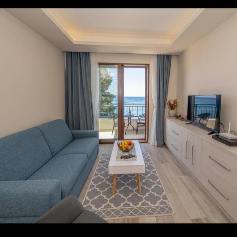 Mar de Lux - Deluxe One-Bedroom Apartment with Ocean View - 11
