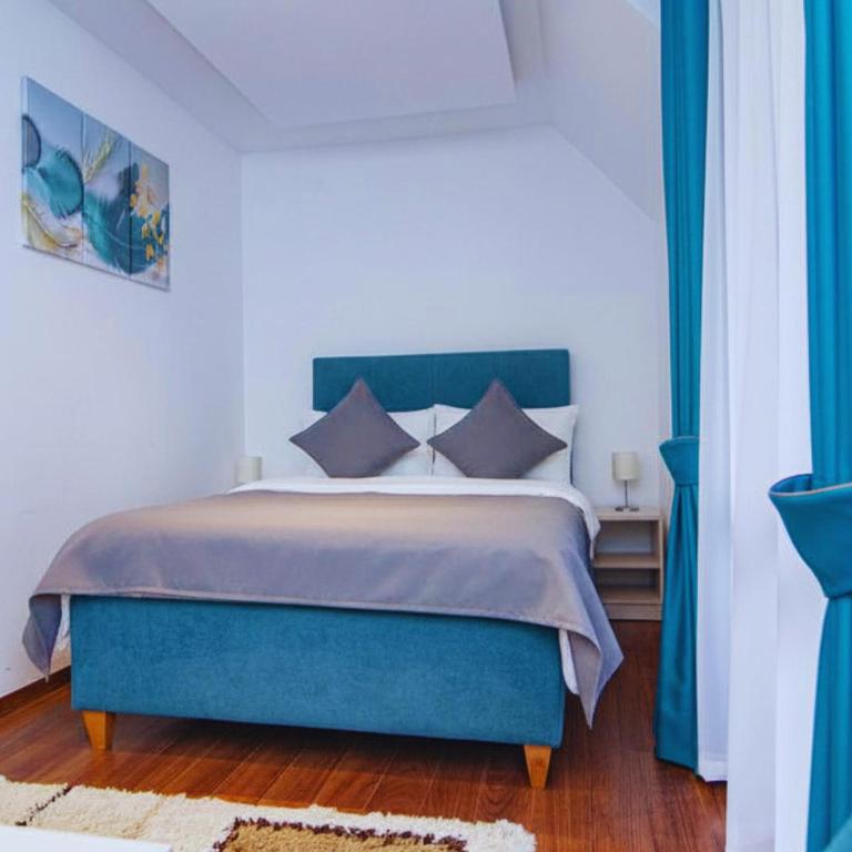 One Luxury Suites AKUSTIK - 3 minuta peške do Jezera - Dvokrevetna Soba s Pomoćnim Ležajem - 12