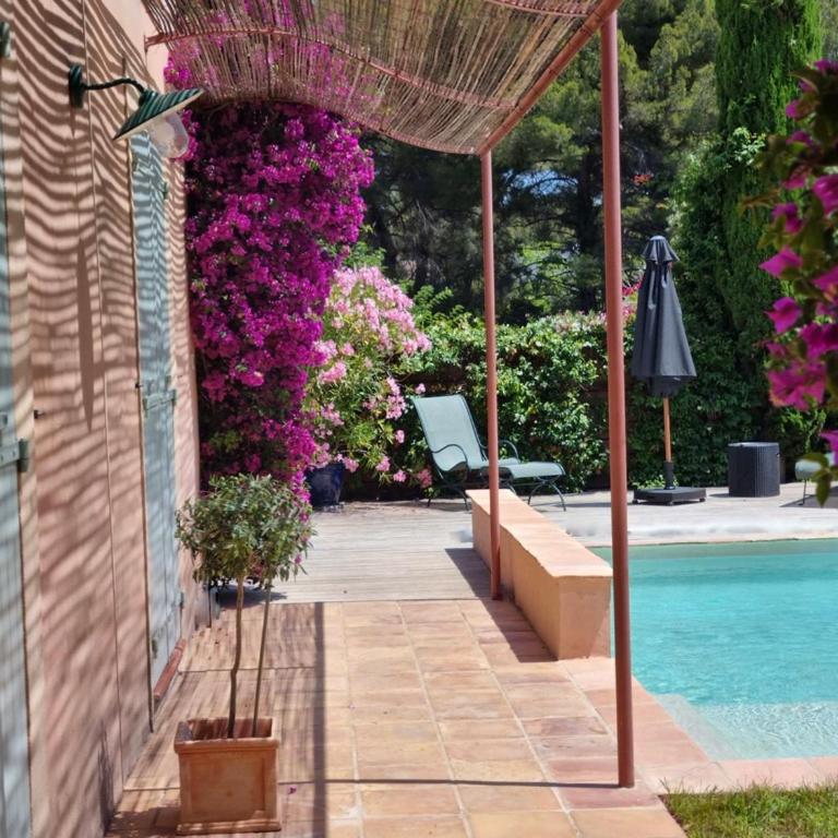 Au calme, belle villa plein sud, piscine privée, mer à 100 m ! - Villa - 4
