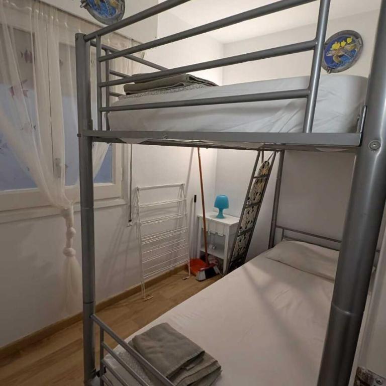 Tropicana–30m de la Playa con Parking y A/C - Apartamento - 18