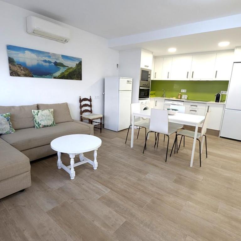 Tropicana–30m de la Playa con Parking y A/C - Apartamento - 34