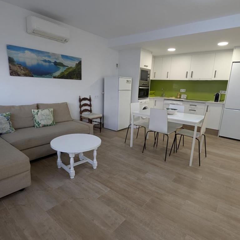 Tropicana–30m de la Playa con Parking y A/C - Apartamento - 46