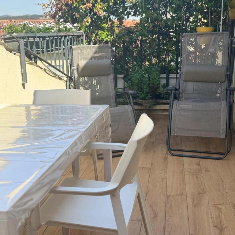 Attico con terrazzino vicino Arena - One-Bedroom Apartment - 21
