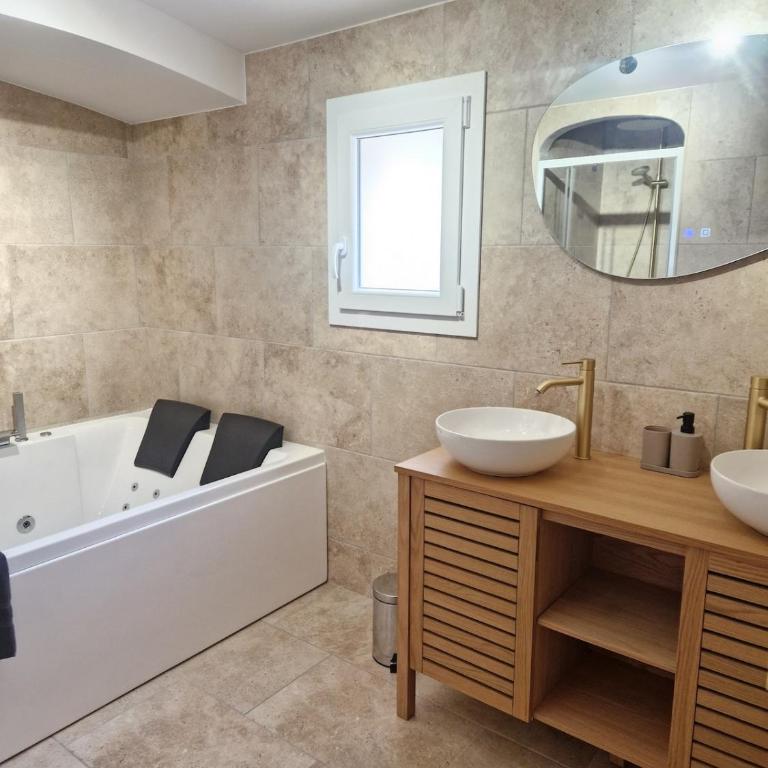 Appartement 6 personnes, grande terrasse vue mer et balnéo - Apartamento de 3 dormitorios - 16