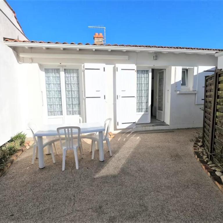 Maison du centre - ruelle calme - Two-Bedroom House - 1