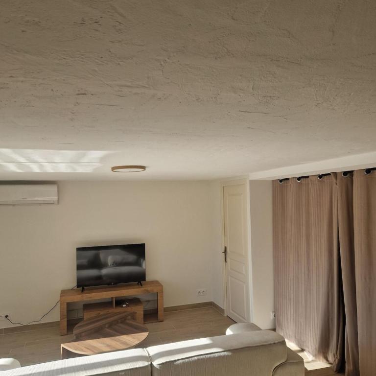 Appartement 4 personnes avec grande terrasse, 1 chambre et 1 coin nuit - Apartamento de 2 dormitorios - 4