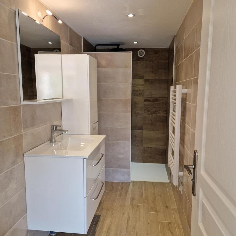 Appartement 4 personnes avec grande terrasse, 1 chambre et 1 coin nuit - Apartamento de 2 dormitorios - 5