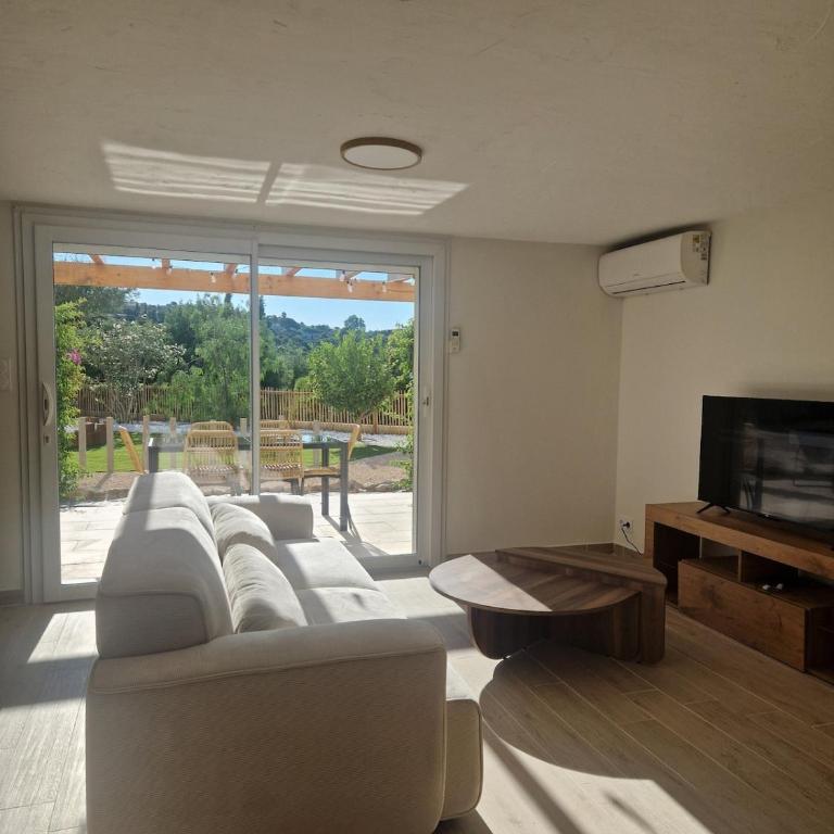 Appartement 4 personnes avec grande terrasse, 1 chambre et 1 coin nuit - Apartamento de 2 dormitorios - 14