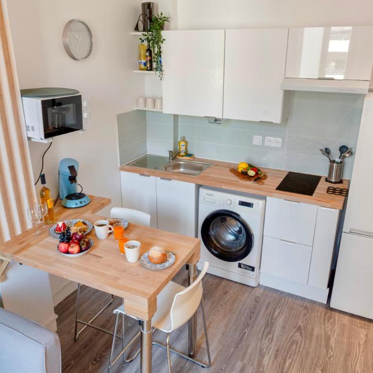 Le Garibaldi 2 - OFFRE SPÉCIALE LANCEMENT - Idéal Couple en Quête d'un Pied à Terre Confort - Animaux Acceptés - 5min à pied du Port - CENTRE VILLE - Commerces - Plage 10min en voiture - WIFI HD - One-Bedroom Superior Apartment - 9