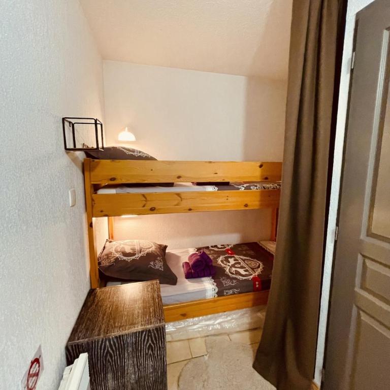 Appt Snowfront Aussois 6 People Le Marmotton - Two-Bedroom Apartment with Mountain View - 23