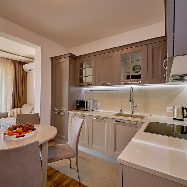 MonteDreams, Sea View apartment, Pool, Gym, SPA - Apartman sa 2 Spavaće Sobe, Balkonom i Pogledom na More - 8