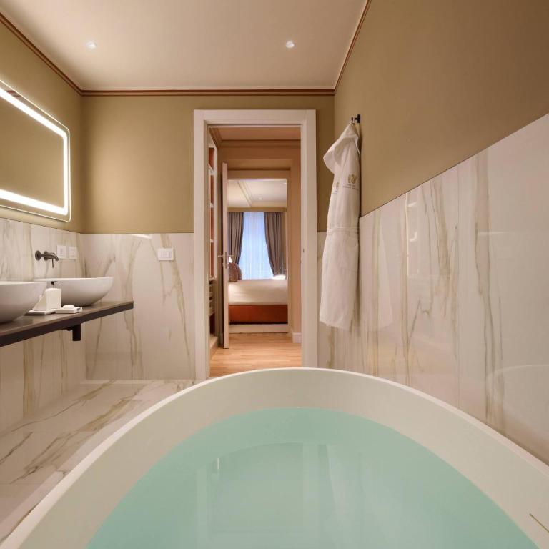 Luxury Apartments by Palazzo Portinari Salviati - Two-Bedroom Superior Apartment - 4