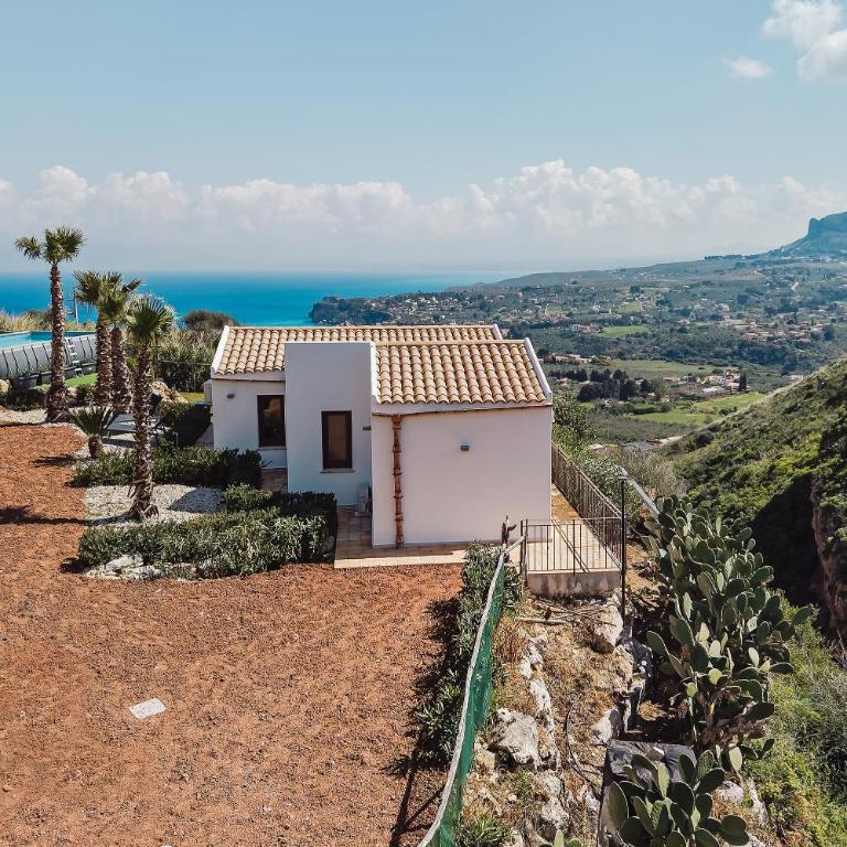 Panoramic Villa with private Pool near Scopello - Three-Bedroom Villa - 56