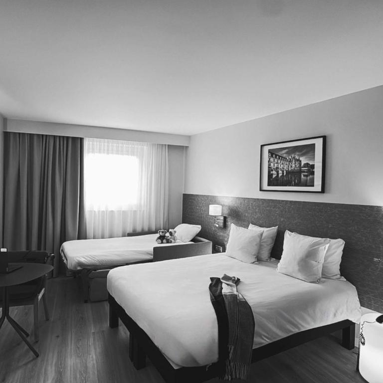 ibis Styles Tours Centre - Chambre Supérieure avec 3 Lits Simples - 2