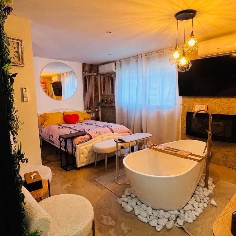 CASA LOVE Suite Cannes avec baignoire, piscine - Apartamento de 1 dormitorio - 31