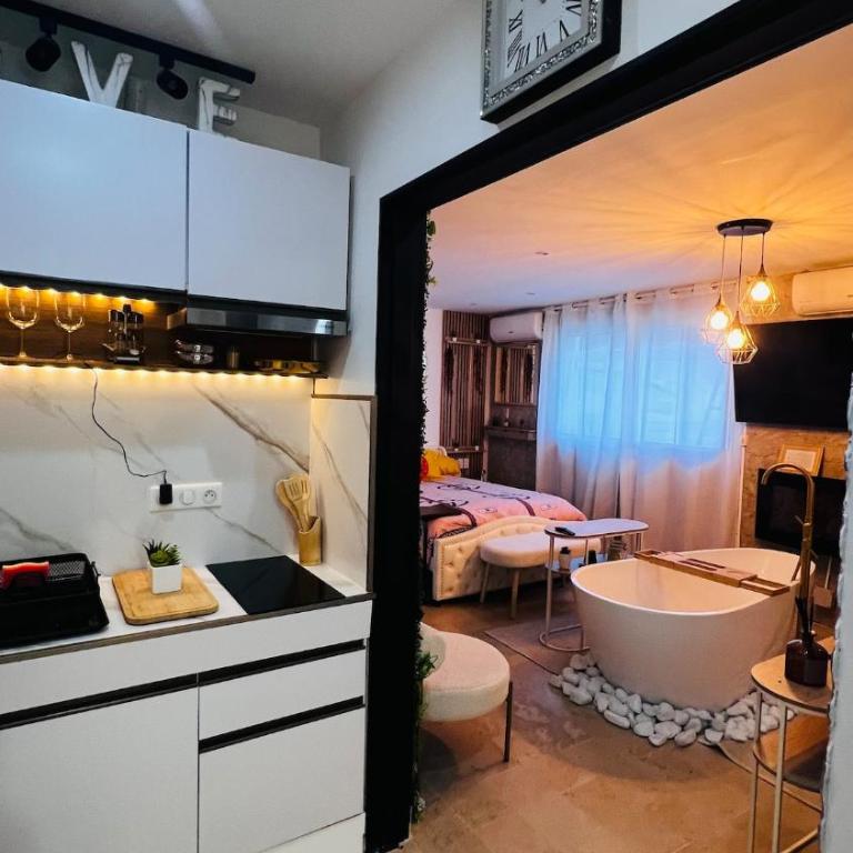 CASA LOVE Suite Cannes avec baignoire, piscine - Apartamento de 1 dormitorio - 46