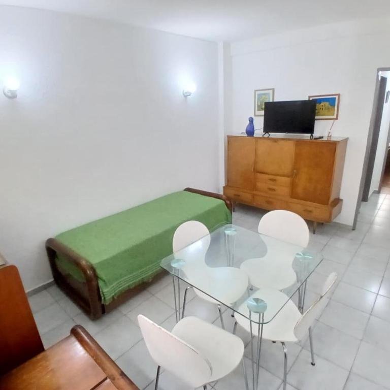 Depto Belgrano2 zona centro para 4 personas - One-Bedroom Apartment - 7