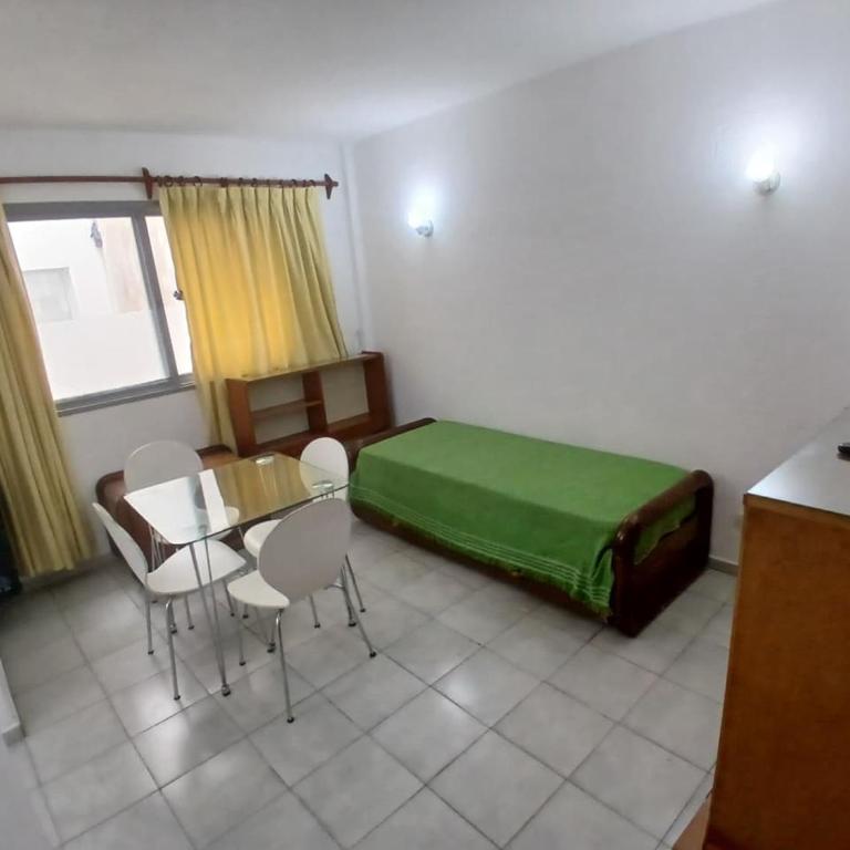 Depto Belgrano2 zona centro para 4 personas - One-Bedroom Apartment - 12