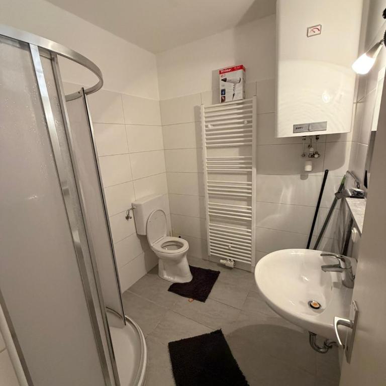 Monteurwohnung - Gemütliche Stadtwohnung im Grünen - Apartamento de 2 dormitorios - 7