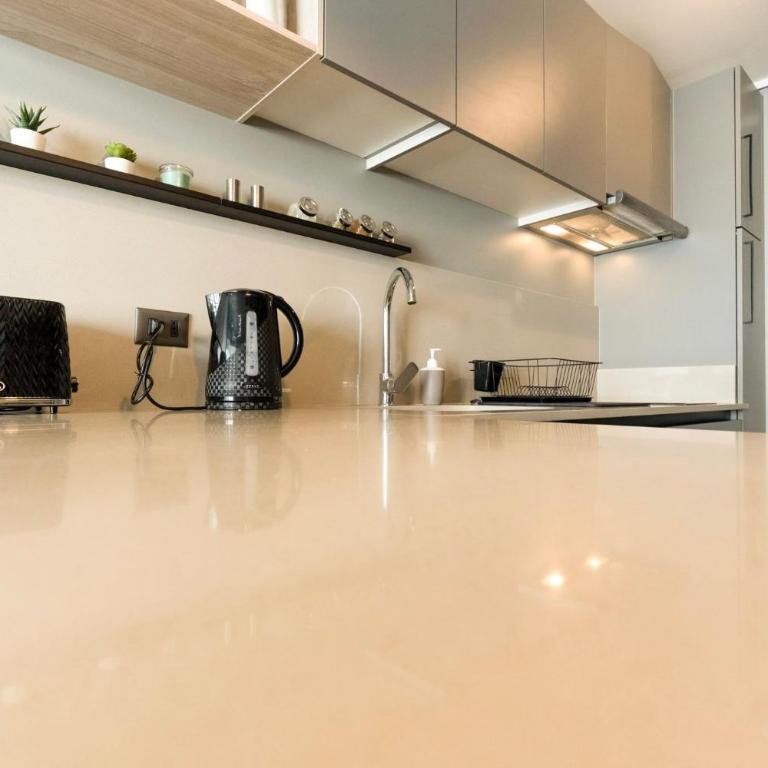 VR | 2PAX, 1D1B, GYM, balcón, Piscina Metro Toesca - Apartamento de 1 dormitorio - 7