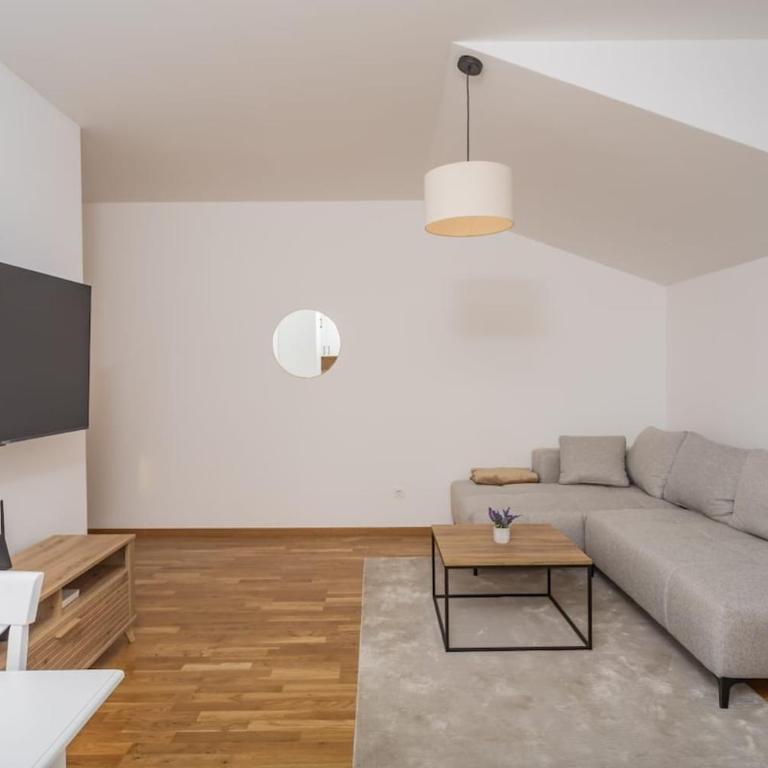 Lana - Apartman sa 2 Spavaće Sobe - 1