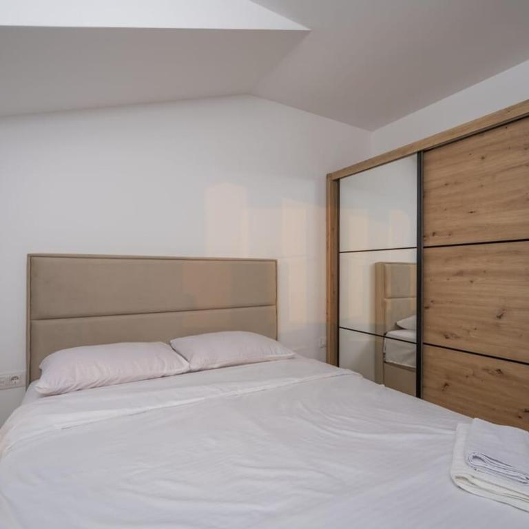 Lana - Apartman sa 2 Spavaće Sobe - 11