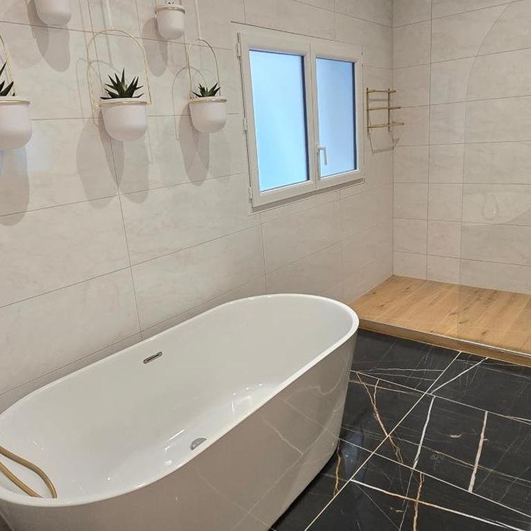 TheSecret 8 couchages, Sanctuaires et gare 5mn Climatisé , salle de sport terasse - Appartement 2 Chambres - 20